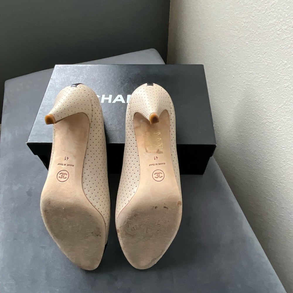 Chanel Pumps - Picture 5 of 8